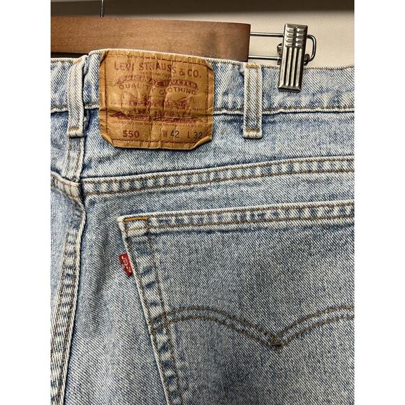 Vintage Levi’s 550 Relaxed Fit Straight Leg Jeans Light Blue Men's Size 42 x32 - Picture 5 of 10
